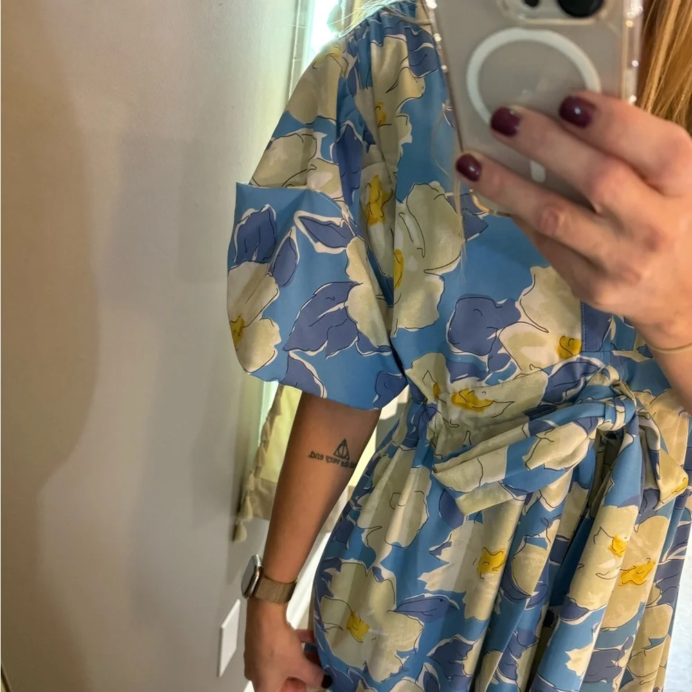 Blue Door Boutique Floral Blue and White Maxi Dress - Picture 2 of 4